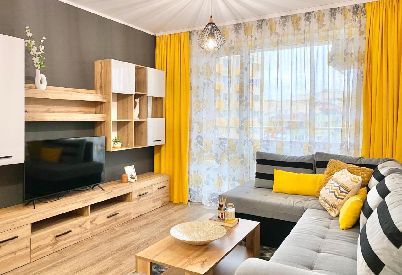 Art Apartment For 4 People Free Parking & Wifi 스타라 자고라 외부 사진