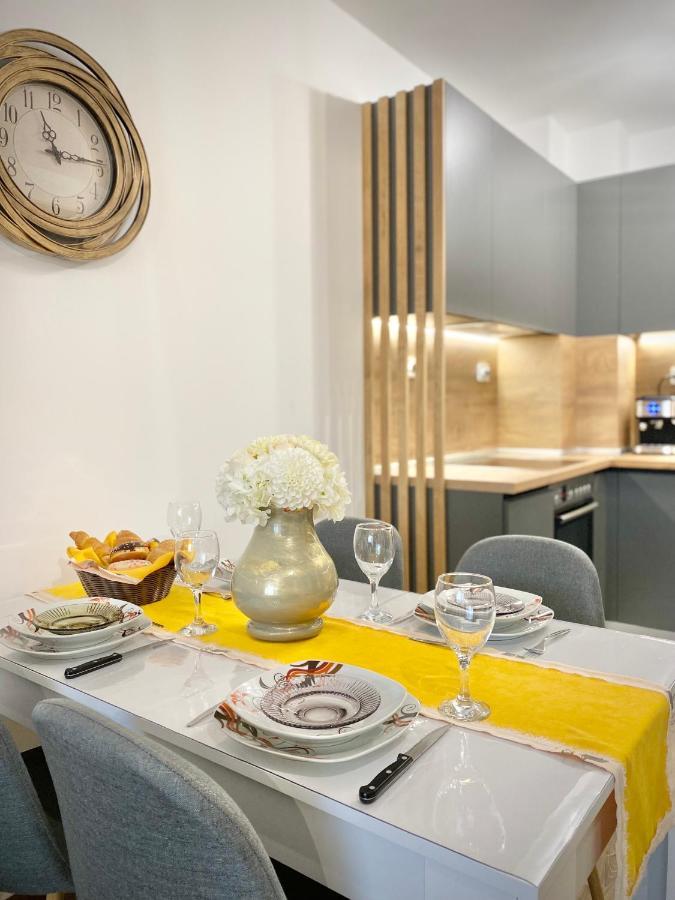 Art Apartment For 4 People Free Parking & Wifi 스타라 자고라 외부 사진