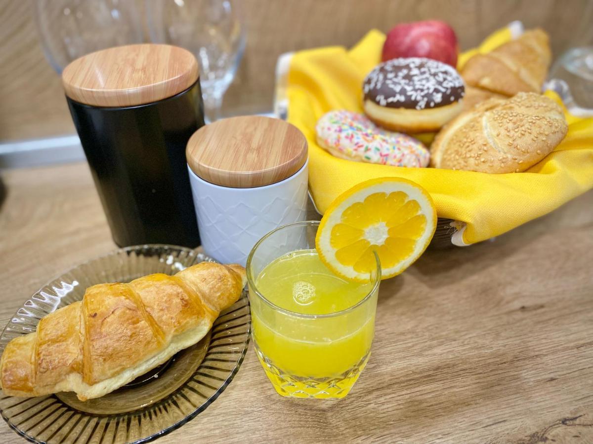 Art Apartment For 4 People Free Parking & Wifi 스타라 자고라 외부 사진