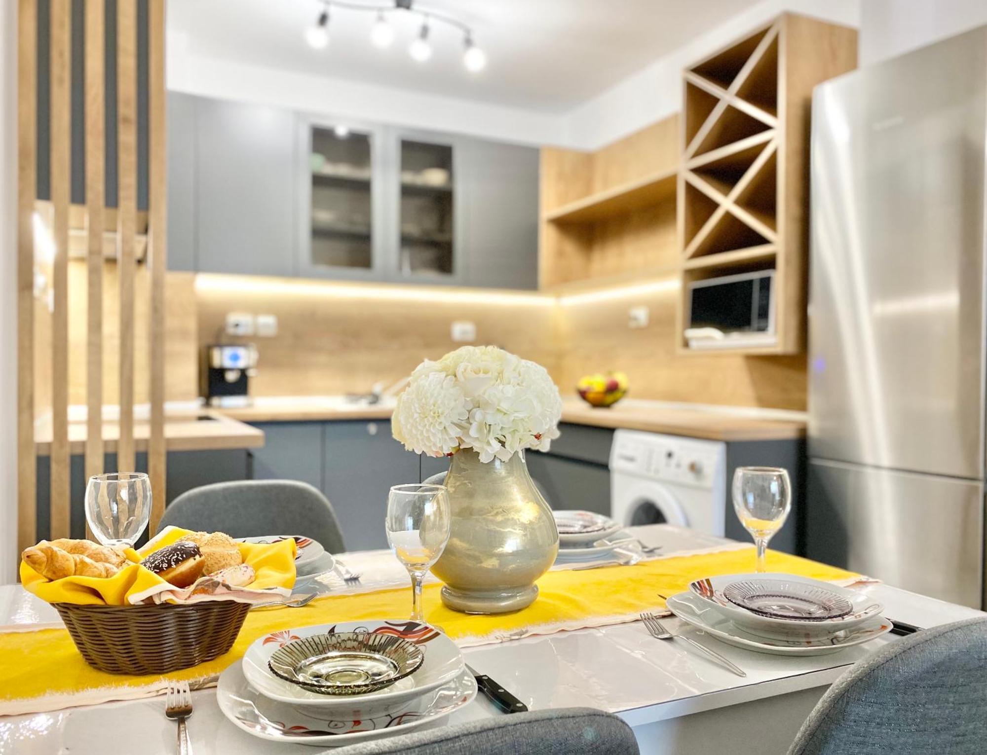 Art Apartment For 4 People Free Parking & Wifi 스타라 자고라 외부 사진