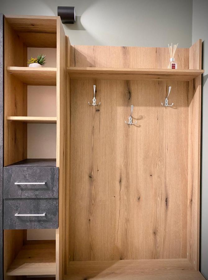 Art Apartment For 4 People Free Parking & Wifi 스타라 자고라 외부 사진