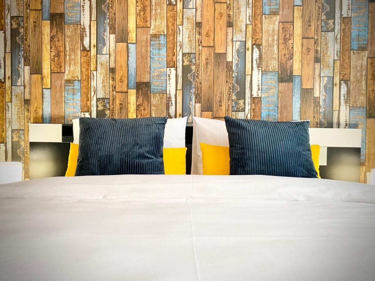 Art Apartment For 4 People Free Parking & Wifi 스타라 자고라 외부 사진