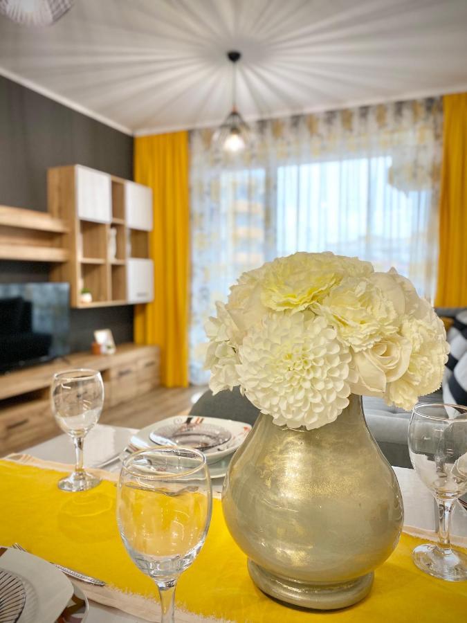Art Apartment For 4 People Free Parking & Wifi 스타라 자고라 외부 사진