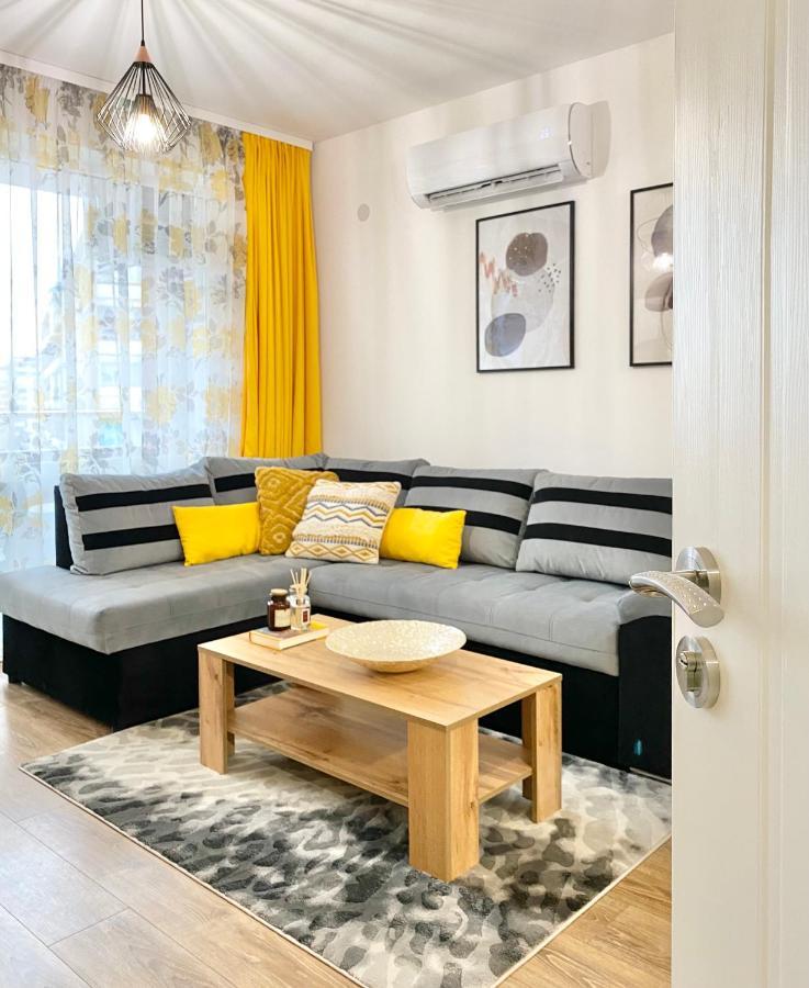Art Apartment For 4 People Free Parking & Wifi 스타라 자고라 외부 사진