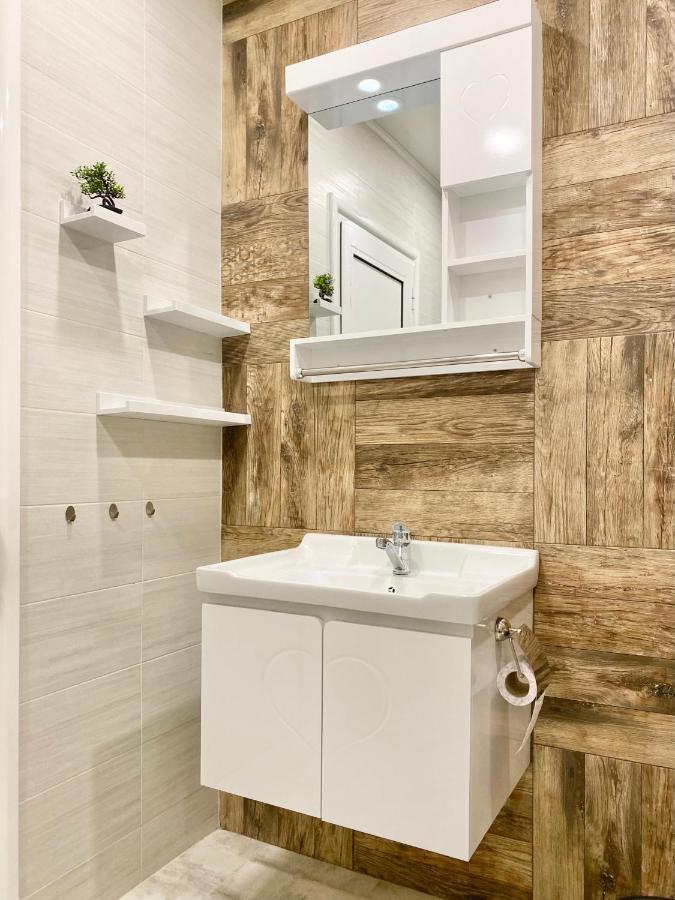 Art Apartment For 4 People Free Parking & Wifi 스타라 자고라 외부 사진