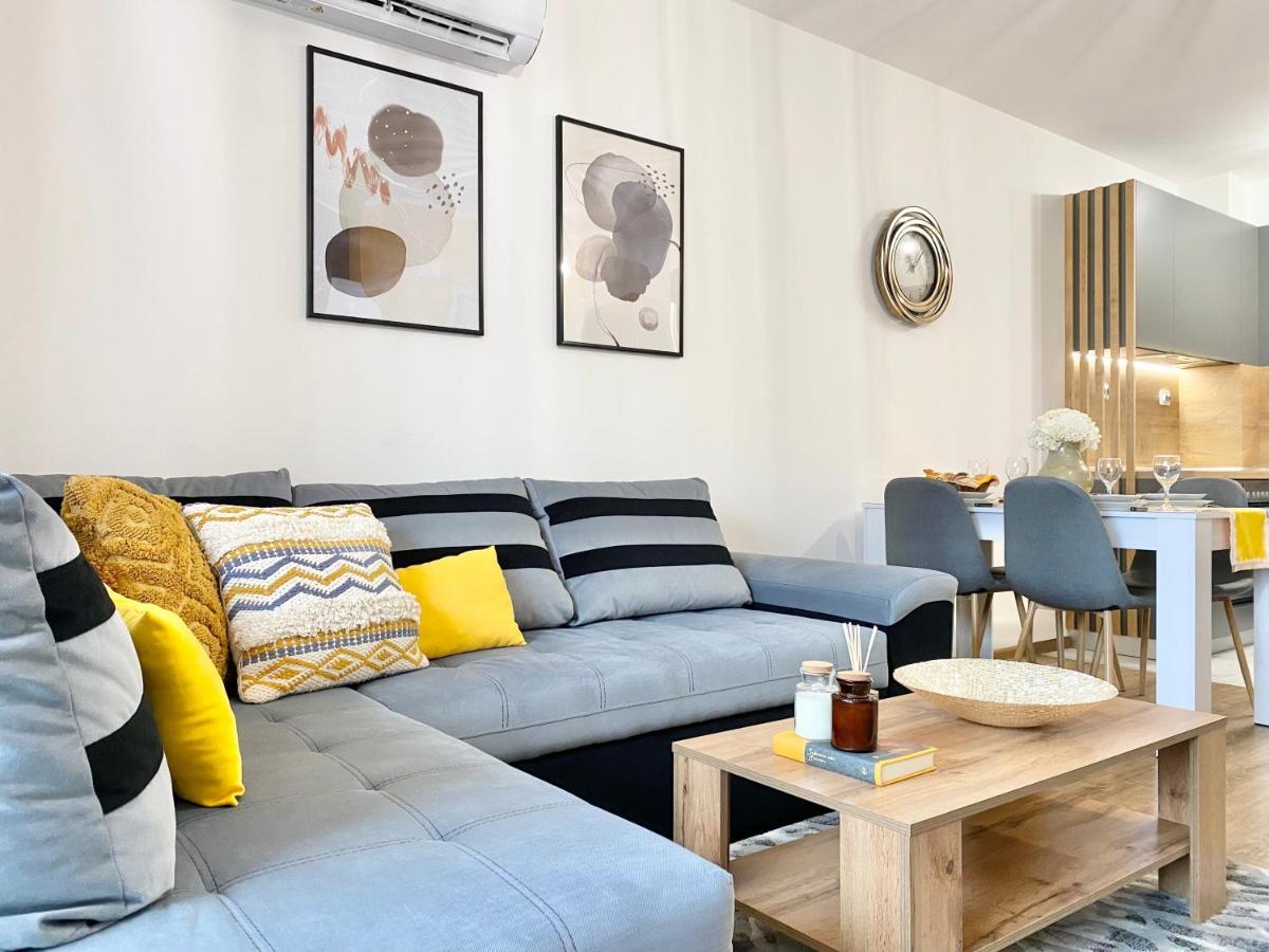 Art Apartment For 4 People Free Parking & Wifi 스타라 자고라 외부 사진
